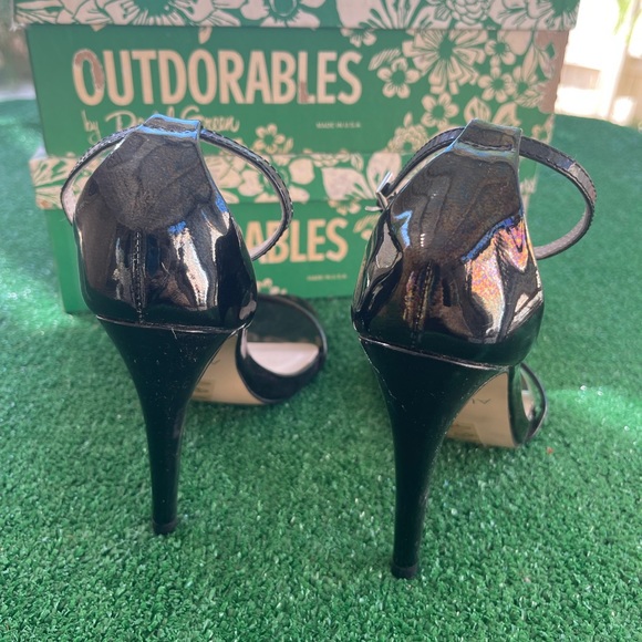 Black Aldo Heels with Ankle Strap - Picture 6 of 9